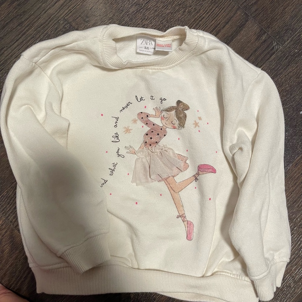 toddler girl ballerina Zara sweatshirt size 3-4 yrs old creme/white